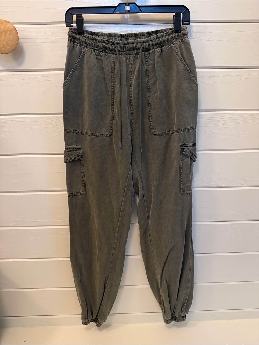 7 For All Mankind Olive Cargo Joggers